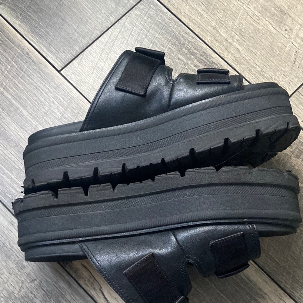 UGG Black Clem Slides - Picture 4 of 5
